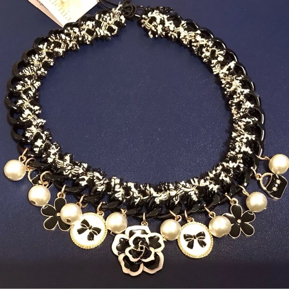 Gardenia black and white tweed charm necklace